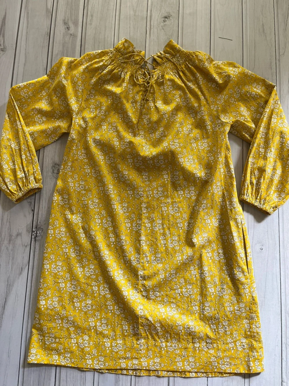 Women’s J. Crew liberty floral yellow ruffle neck puff sleeve shift dress. XS